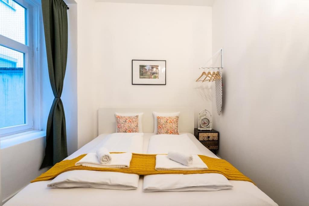 Practical 1Br Flat By Center By Hm Viena Exterior foto