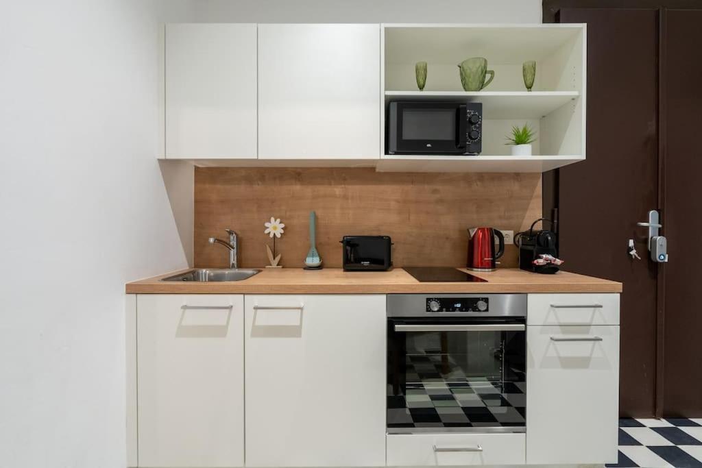 Practical 1Br Flat By Center By Hm Viena Exterior foto